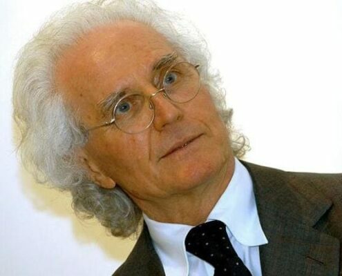 Luciano Benetton lascia il gruppo Benetton, accusando il CEO Renon di aver nascosto un deficit di 100 milioni di euro. Rilancio in arrivo.