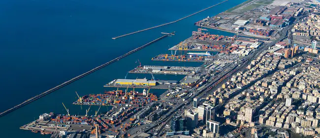 Il Consiglio di Stato revoca la concessione a Spinelli per traffico container, ribaltando la precedente sentenza del Tar.