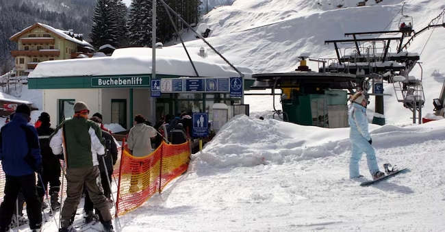 Il turismo invernale cresce dell'8% nel 2023/2024. Le Dolomiti in vetta alle preferenze e forte aumento della clientela internazionale.