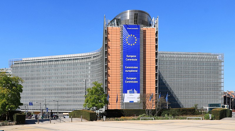 La Commissione UE lavora al nuovo bilancio 2028-2034 con focus su priorità strategiche, semplificazione e flessibilità.